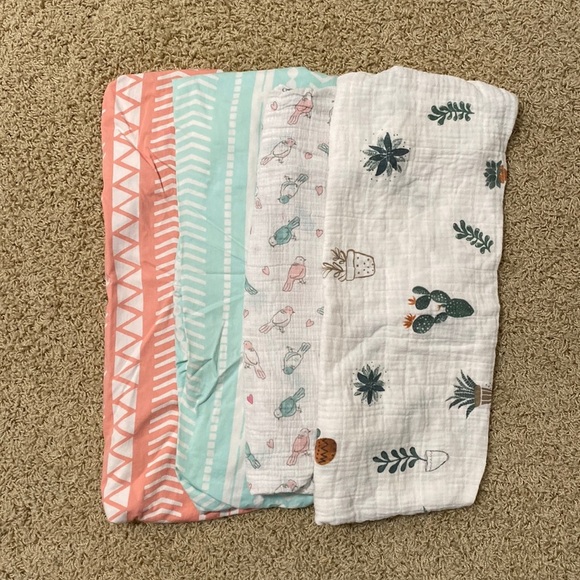aden + anais Other - Bundle of changing pad covers - EUC!